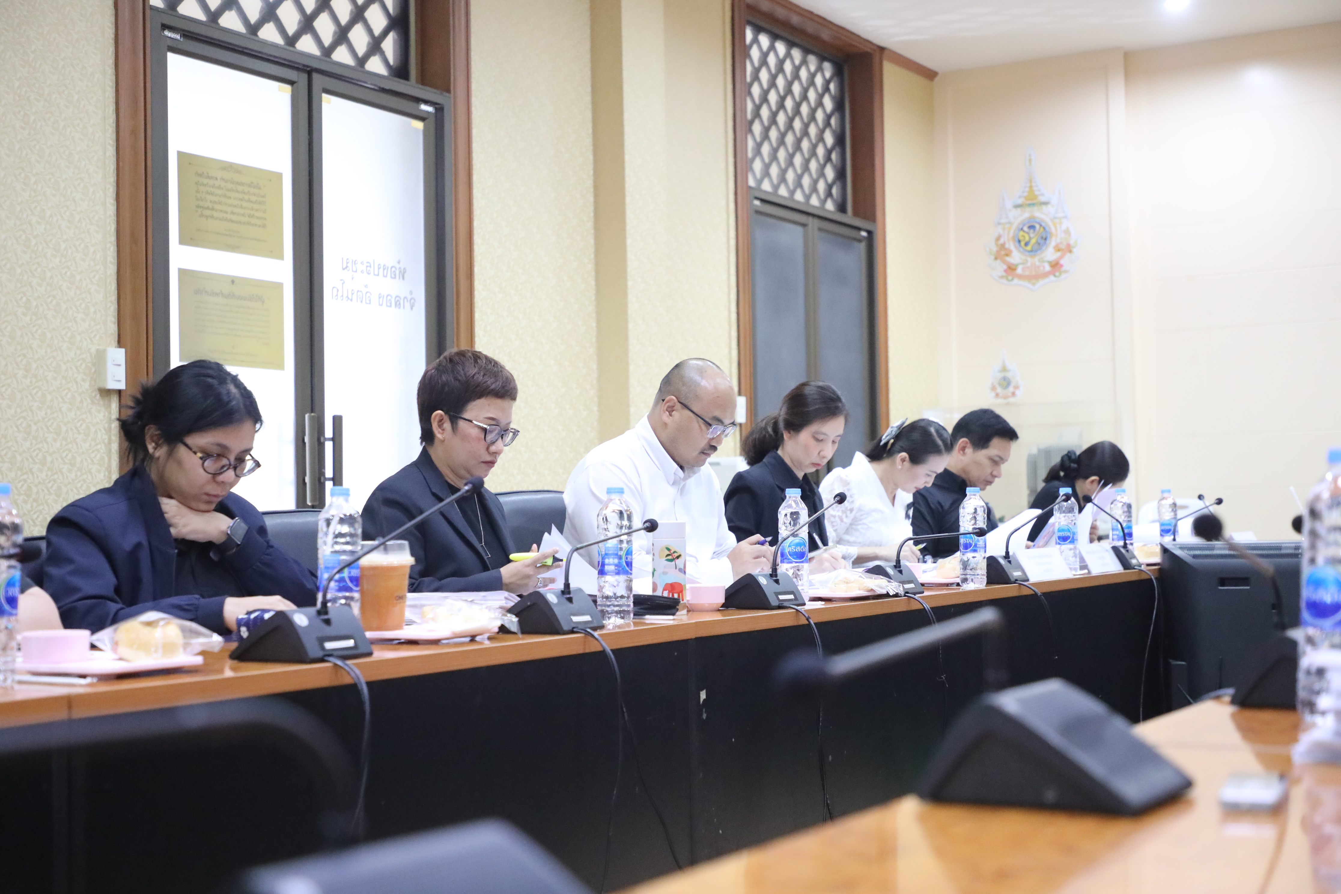 title - ส.ป.ก. ประชุมคณะทำงานศึกษาพิจารณาการแก้ไขปัญหาด้านที่ดินและหนี้สินของเกษตรกร โครงการแก้ไขปัญหาที่ดินทำกินให้แก่เกษตรกรสภาประชาชน 4 ภาค ครั้งที่ 1/2569